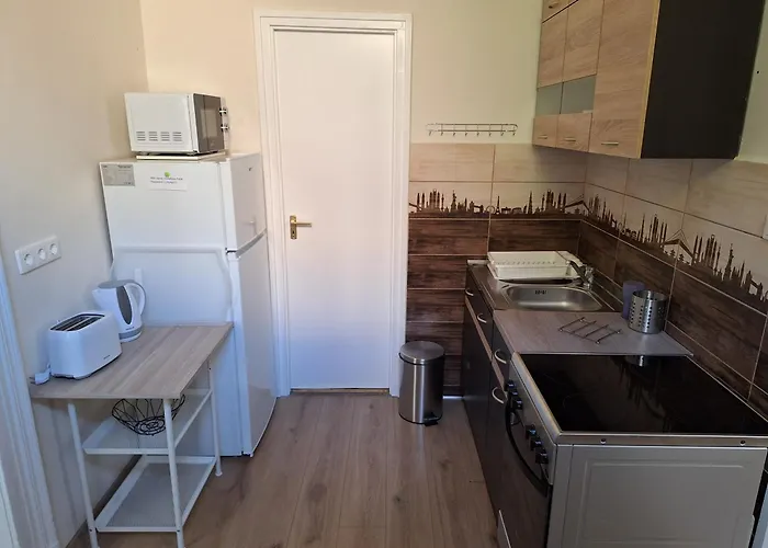 Lofty With Free Garage Near The Gozsdu Courtyard * Budapešť