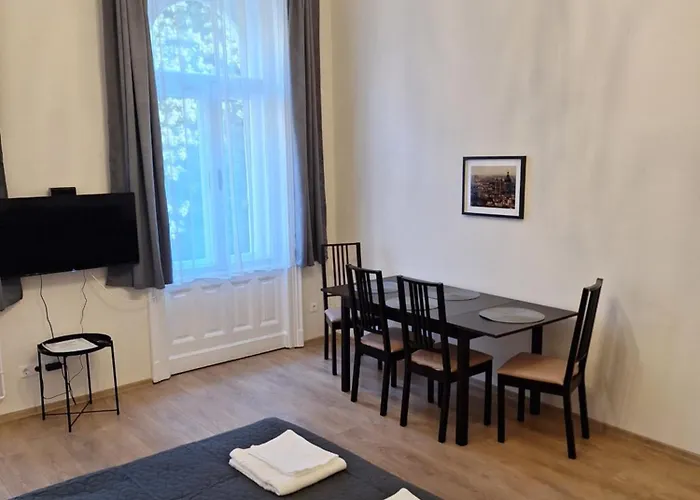 Lofty With Free Garage Near The Gozsdu Courtyard